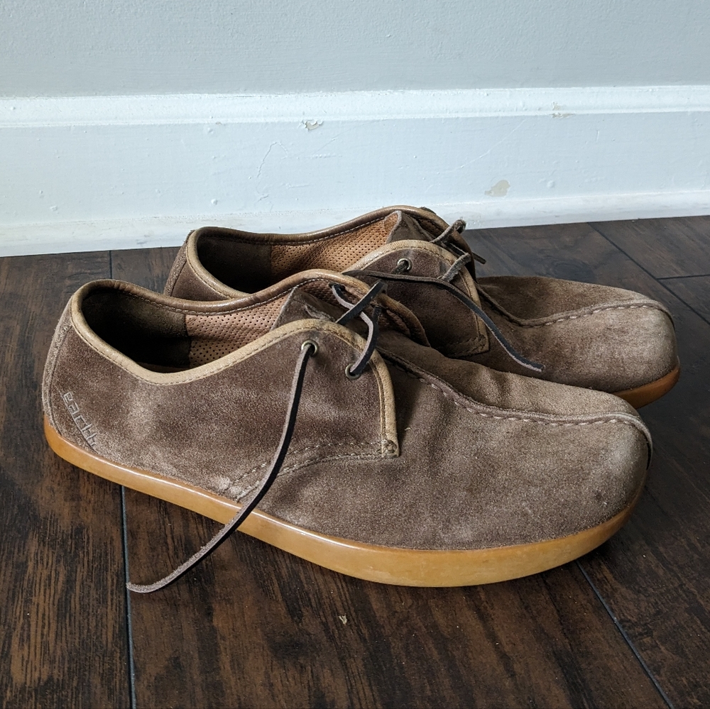 Earth leather shoes